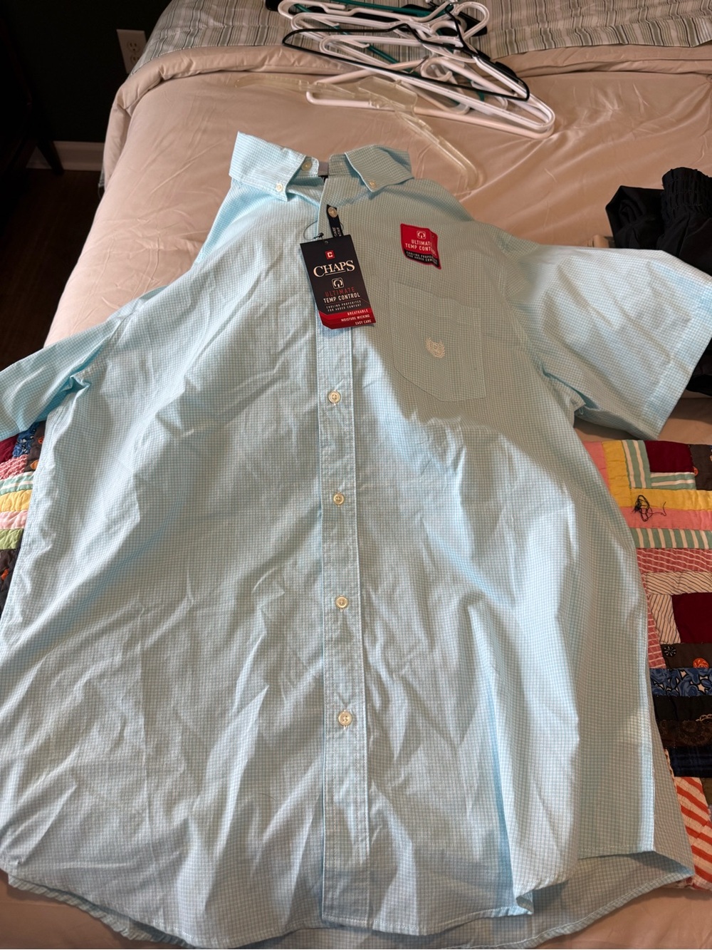 Chaps Men’s Light Blue Gingham Short-Sleeve Button-Down Shirt